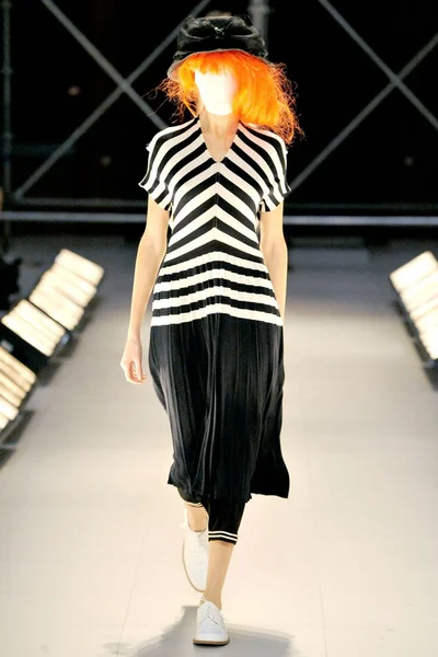 Look 14